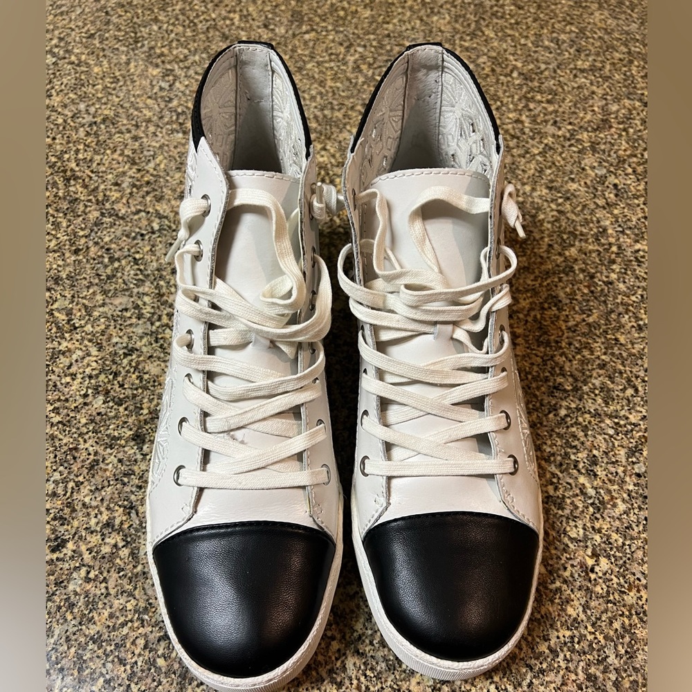 Sam Edelman, White/Black, 11 M